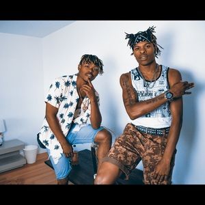 Meet your Posher, Holton